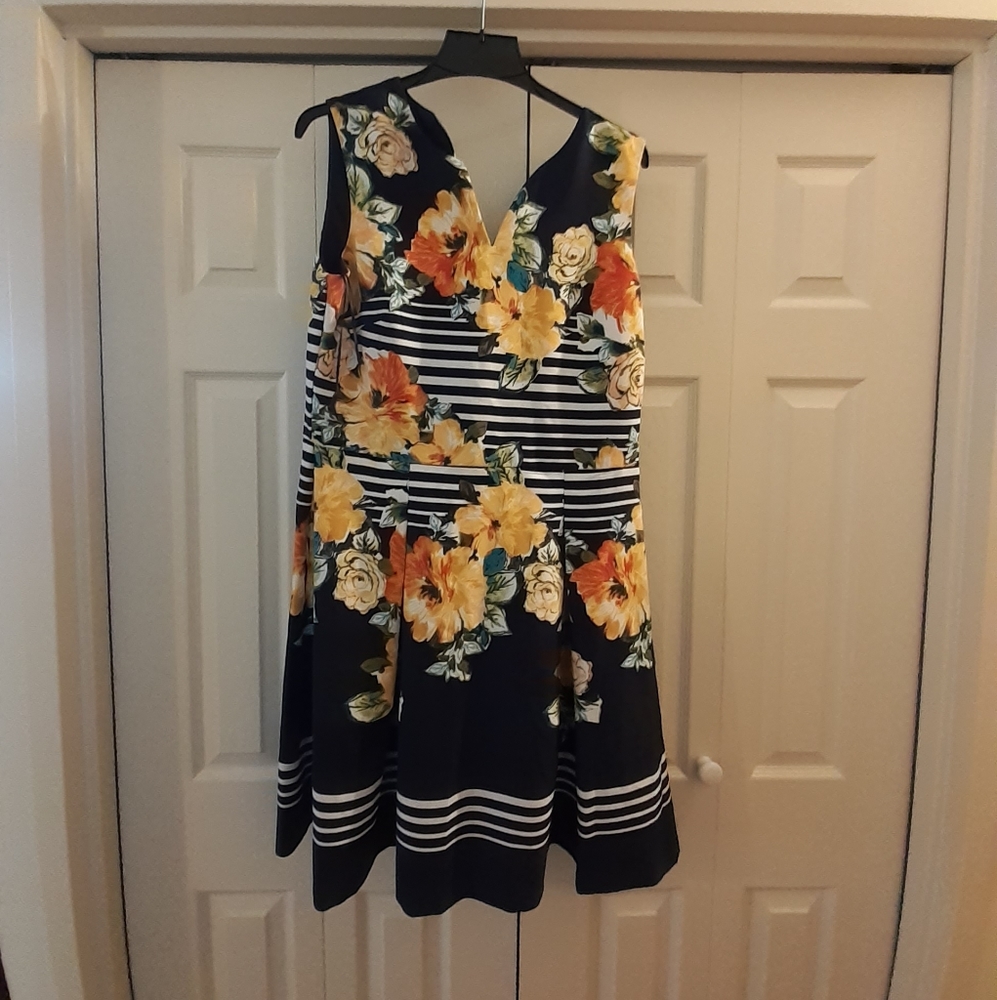 Dress Barn flowered dress size 16